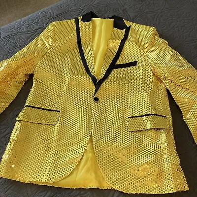 Men’s Yellow Sequin Jacket  W/bow Tie • $20