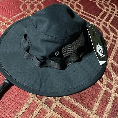 NEW W TAGS Volcom Wiley Booney Black Flex Fit Adjustable Chin Strap Hat Sz S/M • $19.99