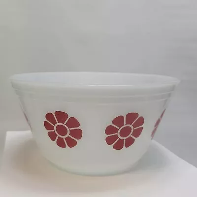 Vintage Federal Glass Red Daisy Large Milk Glass Mixing Bowl 8  Excellent  • $59.99