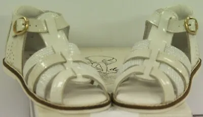 Babybotte 'touiki' Light Grey Leather Girls Sandals Size Uk 8 Jr Eu 25 • £10