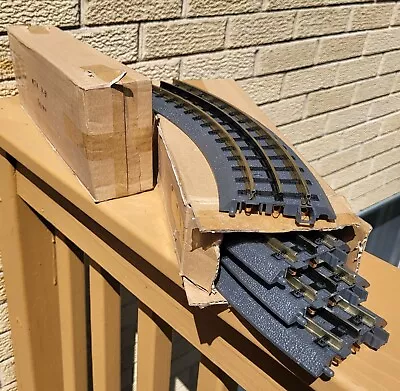 8 Pieces MTH REALTRAX 031 CURVE TRACK SECTIONS 40-1002 O GAUGE O-31 SOLID RAIL • $34.95