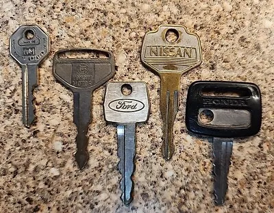 5 Vintage Automotive Car Key Keys Lot Ford Toyota GM Briggs Nissan Honda • $13