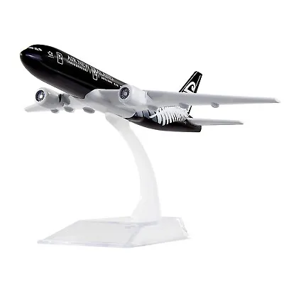 Airplane Model 16cm 1:400 Air New Zealand B777 Model Metal Plane With Stand Gift • $9.99