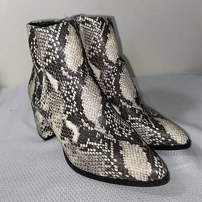 Madden Girl Dafnii Snake Print Ankle Boots Womens Size 6 Black/White • $17.95