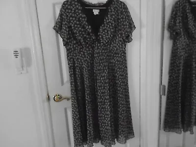 Monroe & Main Print Midi Dress Size 16W • $9.99