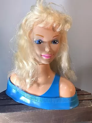 Vintage Mattel Barbie Head 1976 Make Me Pretty Hair Styling Doll Blue Base (1D) • $64.99