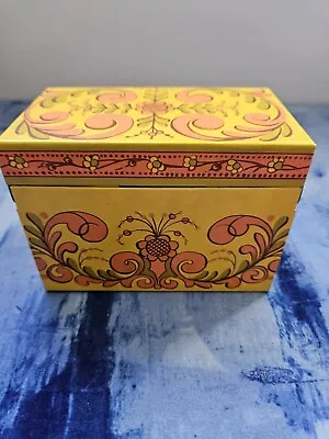 Avon Vintage Mod 1970's Tin Recipe Box Stuffed With Recipes And Cards • $18.99
