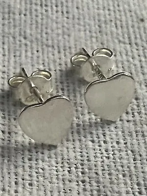 Sterling 925 Silver Vintage Southwest Estate Heart Stud Post Earrings 0.8g Lynda • $15