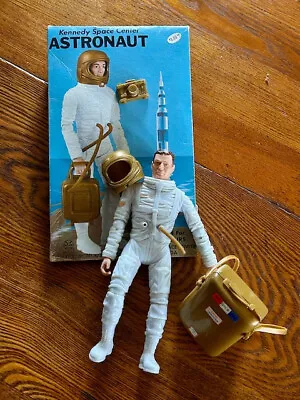 Vintage KENNEDY SPACE CENTER Marx ASTRONAUT Action Figurine Space Helmet Pack • $29.98