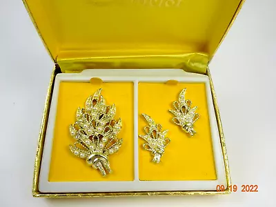 Vintage Camelot Brooch  Matching Clip On Earring Set Lt. Gone Tone Original Box • $24.99