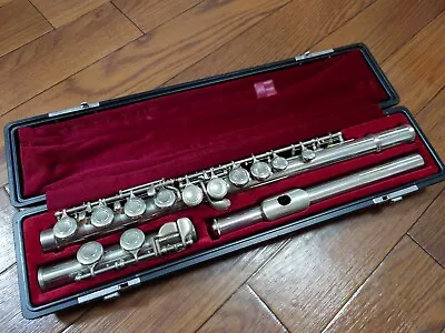 Yamaha YFL-221 Flute - Silver • $209.99