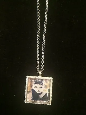$14.99 • Buy Retro Audrey Hepburn Breakfast At Tiffany's Silver Small Square Pendant Necklace