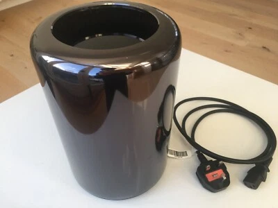 £975 • Buy 2013 Apple Mac Pro 6,1  2.7GHz 12-Core CPU, 64GB 1866MHz RAM, Dual D700, 1TB SSD