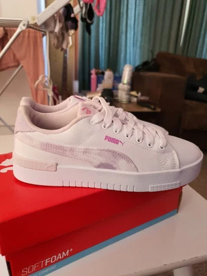 $40 • Buy Puma Jada Hazy Summer Size 7 Near New