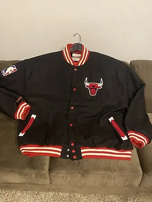 Mitchell Ness Big And Tall Mens Chicago Bulls Wool Coat  Size 5XLPreowned Heavy • $355.99