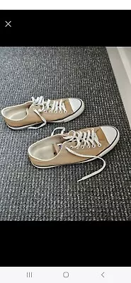 Size 9 - Converse Chuck Taylor All Star • $0.99