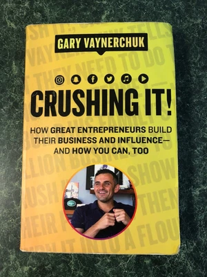 $32.95 • Buy CRUSHING IT By Gary Vaynerchuk Entrepreneurs Build Business Large Book Paperback