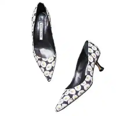 MANOLO BLAHNIK Lisa Floral Print Kitten Heel Pumps Black And White Size 38 • $288.97