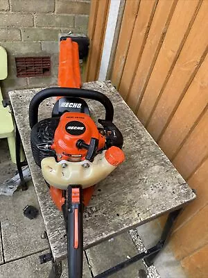 Echo Hcr-161es Petrol Hedge Trimmer • £250