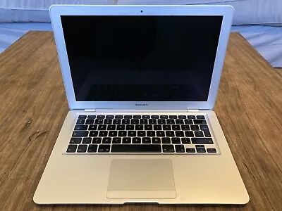 Apple MacBook Air A1304 13” Inch 2008 Intel Core 2 Duo 1.86GHz 2GB RAM (Faulty) • £30