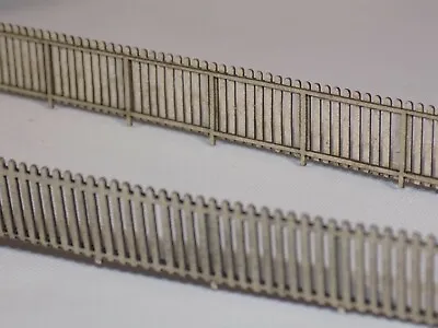 Picket Garden Fence 112cms + 6 Garden Gates 00 Gauge 1:76 Fencing Kit  • £4.85