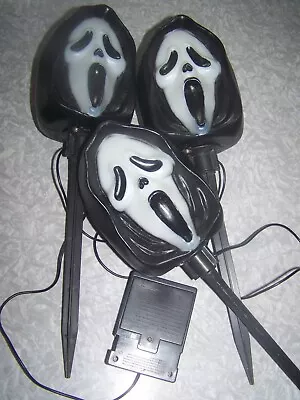 Vintage Scream Ghost Face Light-Up Stakes Halloween Sound Motion Activated • $74.95