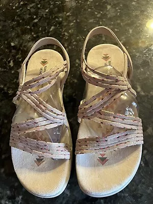 Skechers Memory Foam Sandals 8 • $7.90