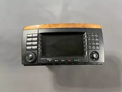 06-08 Mercedes W251 R350 Command Head Unit Navigation Radio Cd Player • $119