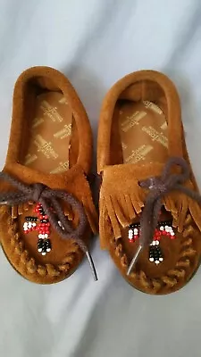 Minnetonka Toddler Size 9 Moccasins Shoes Suede Leather Glass Beads Thunderbird • $19.99