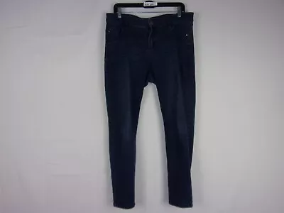 Elle    Light Wash Jeans    SIZE:14   DARK BLUE • $8.95