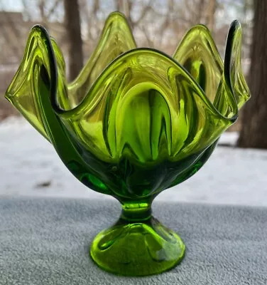 MCM Viking Art Glass Green 6-Petal 7 1/4  Compote Pedestal Bowl Mint W Label • $34.95