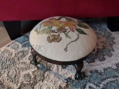 Vintage Needlepoint Petite Sized Floral Foot Stool Claw Foot Feet Small & Short • $55.99