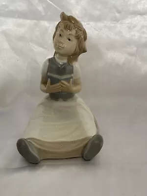 Nao By Lladro Porcelain Figurine Ornament Seated Girl Holding Her Book • £14.99