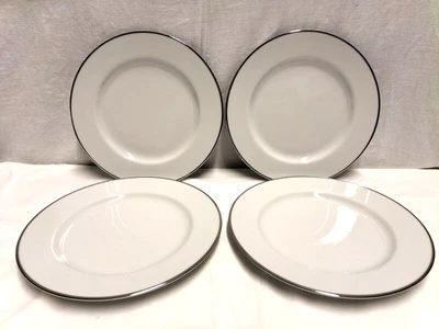 £18 • Buy Set 4 Royal Worcester Classic Platinum 8  Plates