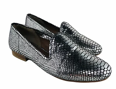 Matiko Loafers Silver Snakeskin Print Fabric Size 6 • $15.37