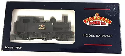 Bachmann OO  BR J72 Black Tank Loco 69022 Late BR Crest 0-6-0 • $50