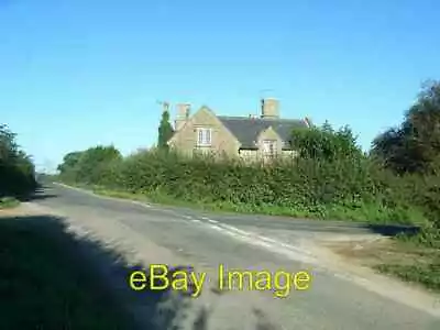 Photo 6x4 Road Junction And High Lodge Farm Upper Milton  C2006 • $2.49