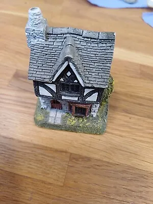 Charming Vintage Lilliput Lane Cottages Tuck Shop Collectable • £10.99