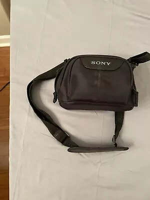 Sony: LCS-VA15: Soft Carrying Case Bag For Camera/Small Camcorder • $8.59