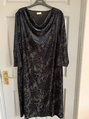 Eastex Dress Size 20 • £15