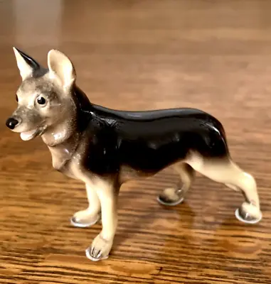 Hagen Renaker German Shepard Dog Porcelain Figurine #825 • $11.97