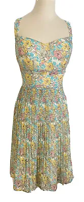 Antonio Melani 8 Floral Feminine Fit And Flare Accordian Pleat Dress Silk Feel • $31.40
