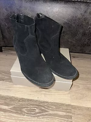 UGG WOMEN'S BANDARA ANKLE BOOT SUEDE IN BLACK 1095053 Size 8 Block Heel • $28