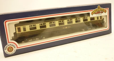 £18.99 • Buy BACHMANN 00 Gauge - GWR COLLETT 60' 3rd COACH - BROWN CREAM - 34-050 BOXED,    E