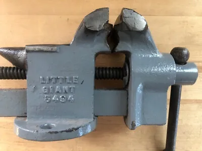 VINTAGE LITTLE GIANT Bench Vise 5494 Made In The USA • $35