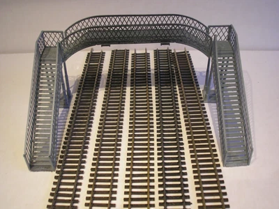 £15.99 • Buy Oo R076 Hornby Platform Foot Bridge Building Lot 1