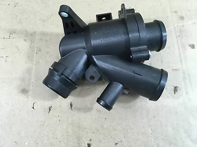 2010-2012 Range Rover Engine Coolant Thermostat Housing Pa66-gf30 Oem • $42.49