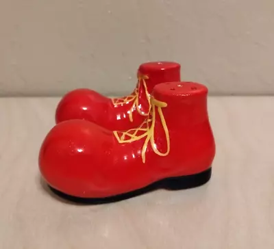 VTG NOS  Ronald McDonald Red Clown Shoes Yellow Laces Salt & Pepper Shaker • $39.90