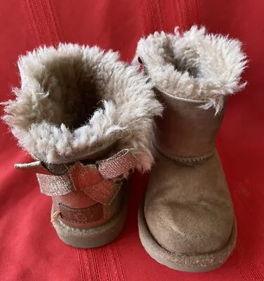 UGG Australia Kids Glitter Bows Boots Sherpa Lined Chestnut Brown Size 1 • $17.99