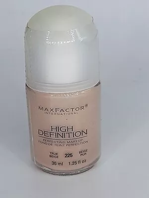 Max Factor High Definition Perfecting Makeup 1.25 Oz #225 True Beige  • $47